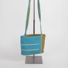 luxe leren tas turquoise olijfgroen creme met lange verstelbare schouderband en ritssluiting en vakj