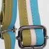 luxe leren schoudertas detail van de riem met gesp en drie kleuren turquoise creme en olijfgroen dut