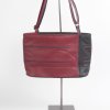 Leren A4 tas bordeaux met zwart met ritssluiting en licht gekleurde voering dutch design Kristas dut