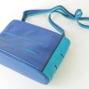 bodem tas leer crossbody tas blauw turquoise leer Kristas tassen Helsinki medium.jpg