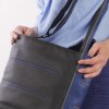 crossbody-blauw-leren-tas-helsinki-square-kristas-dutch-design.jpg