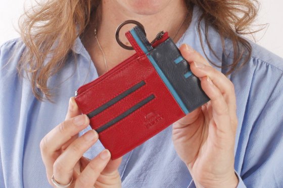 creditcardhoesje leer felrood donkeerblauw dutch design cadeau.jpg