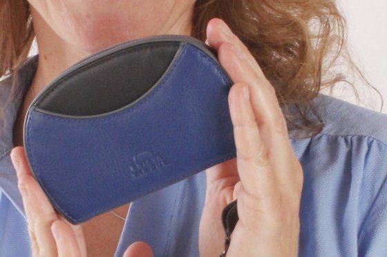 leren sleutelhoesje blauw donkergrijs leer cadeau.jpg